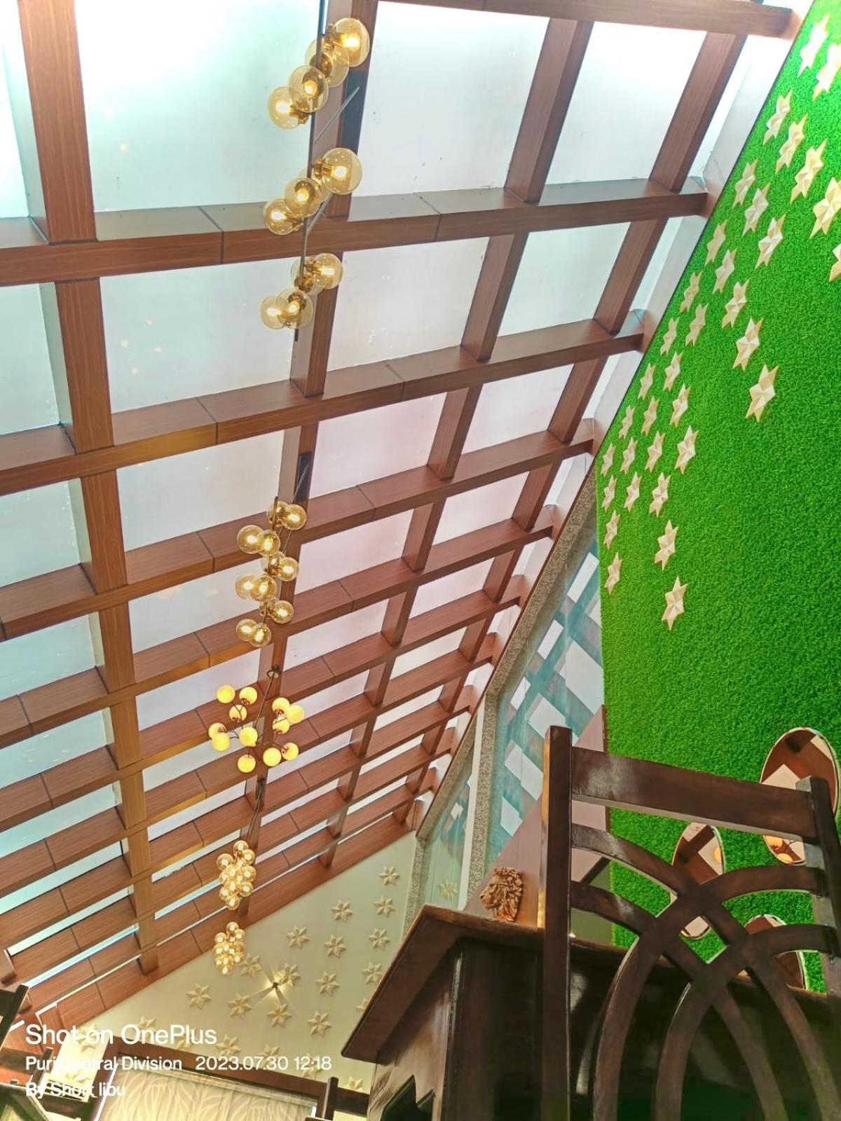 Hotel Kuber Palace ! Puri Near-Sea-Beach-And-Temple Fully-Air-Conditioned-Hotel With-Lift-And-Parking-Facility المظهر الخارجي الصورة
